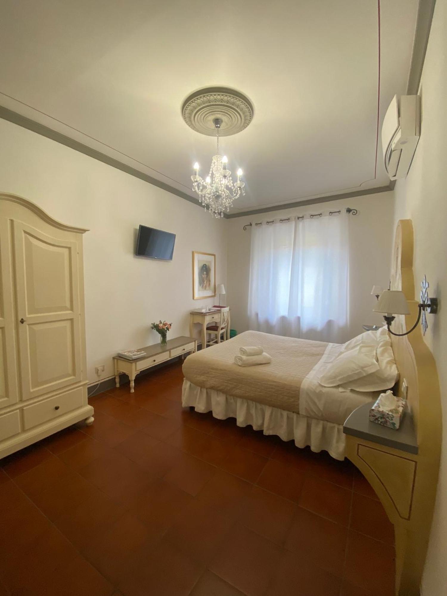 Palazzo Mari suite&rooms b&b Montevarchi Esterno foto